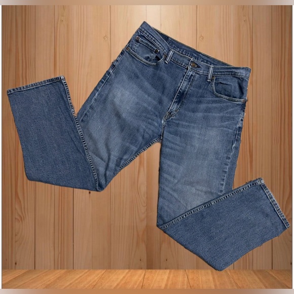Levi Jeans 505 Size 36/30 Men’s Relaxed Fit Straight Leg Blue Denim Jeans - Picture 1 of 7